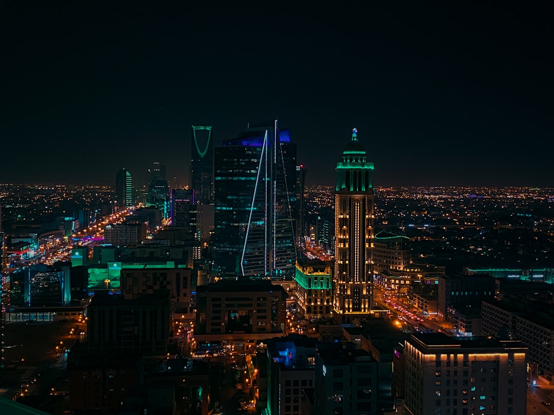 Saudi Vision 2030 and the Upskilling Race: The Courses That Give Professionals an Edge